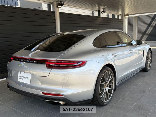 Porsche PANAMERA 2018-04 8101213-2