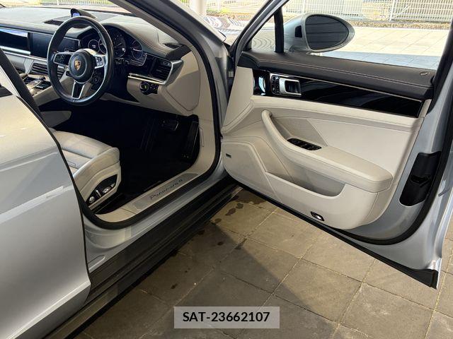 Porsche PANAMERA 2018-04 8101213-5