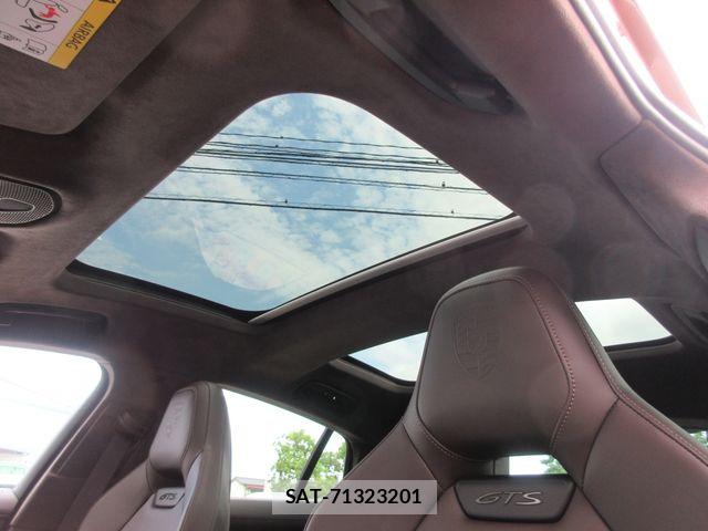 Porsche PANAMERA 2025-01 8101211-11