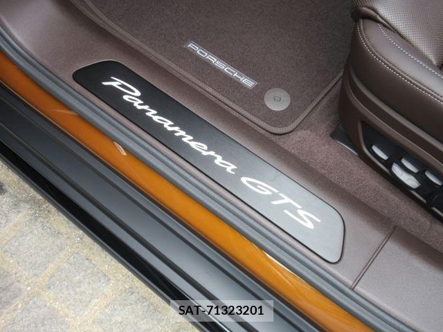 Porsche PANAMERA 2025-01 8101211-18