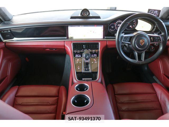 Porsche PANAMERA 2018-10 8131903-1