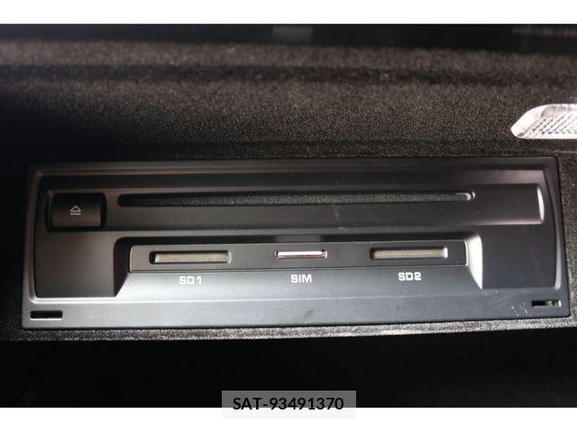 Porsche PANAMERA 2018-10 8131903-25
