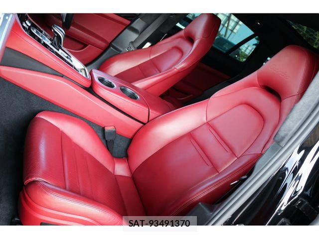 Porsche PANAMERA 2018-10 8131903-26