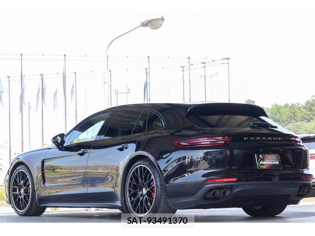 Porsche PANAMERA 2018-10 8131903-2
