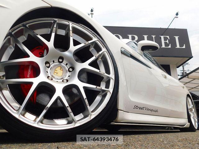 Porsche PANAMERA 2010-07 8209542-23