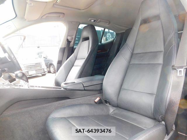 Porsche PANAMERA 2010-07 8209542-28