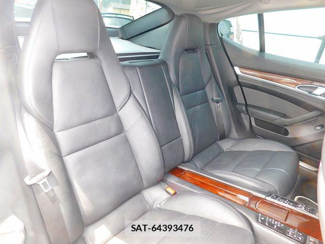 Porsche PANAMERA 2010-07 8209542-29