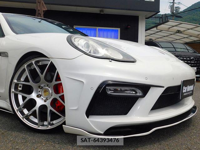 Porsche PANAMERA 2010-07 8209542-5
