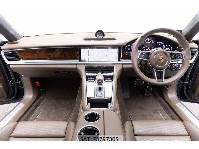 Porsche PANAMERA 2018-03 8231305-1