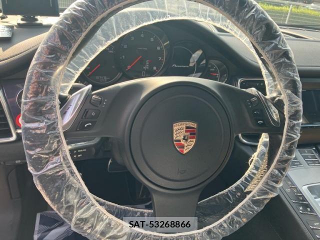 Porsche PANAMERA 2013-05 8231307-15