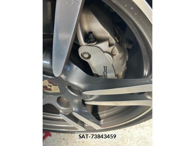 Porsche PANAMERA 2011-12 8231306-10