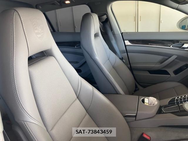 Porsche PANAMERA 2011-12 8231306-11