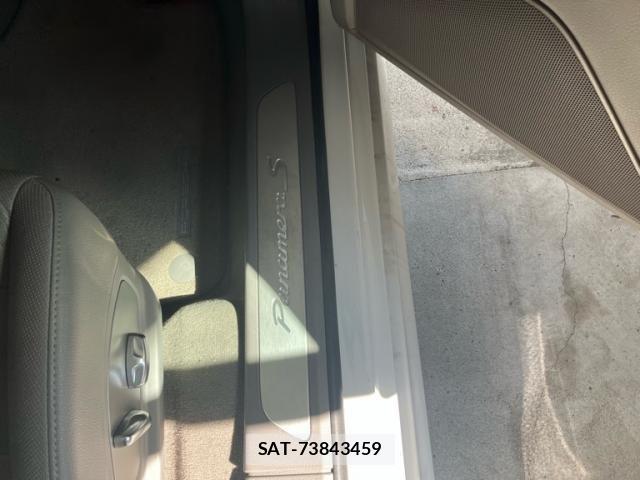 Porsche PANAMERA 2011-12 8231306-14