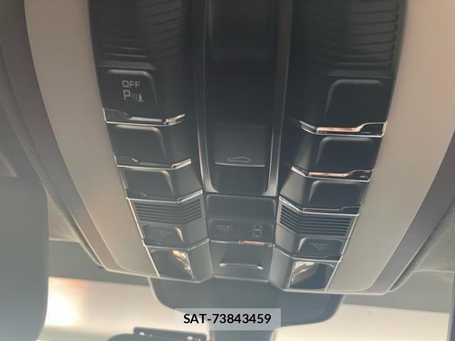 Porsche PANAMERA 2011-12 8231306-22