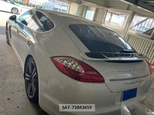Porsche PANAMERA 2011-12 8231306-3