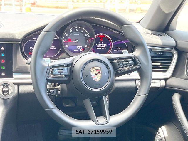 Porsche PANAMERA 2022-12 8316395-11