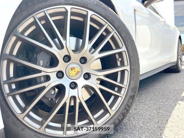 Porsche PANAMERA 2022-12 8316395-13