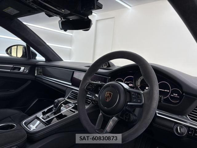 Porsche PANAMERA 2019-09 8372050-10