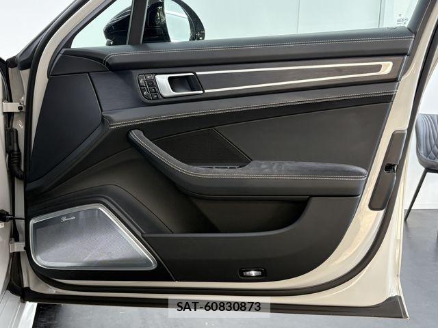 Porsche PANAMERA 2019-09 8372050-14