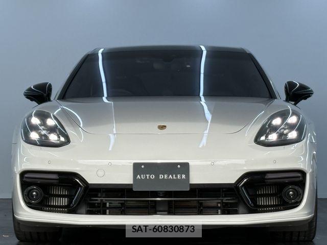 Porsche PANAMERA 2019-09 8372050-3