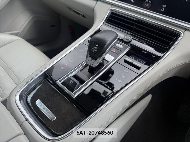 Porsche PANAMERA 2017-10 8414385-11
