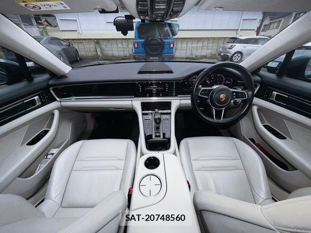 Porsche PANAMERA 2017-10 8414385-18