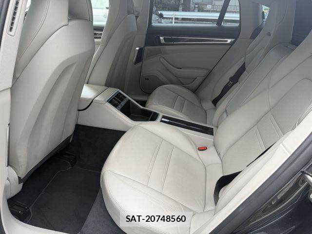 Porsche PANAMERA 2017-10 8414385-8