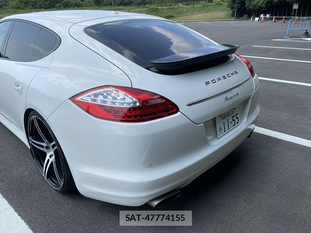 Porsche PANAMERA 2013-10 8485921-3