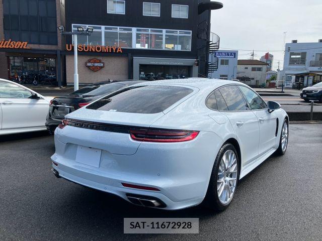 Porsche PANAMERA 2019-08 8526583-3