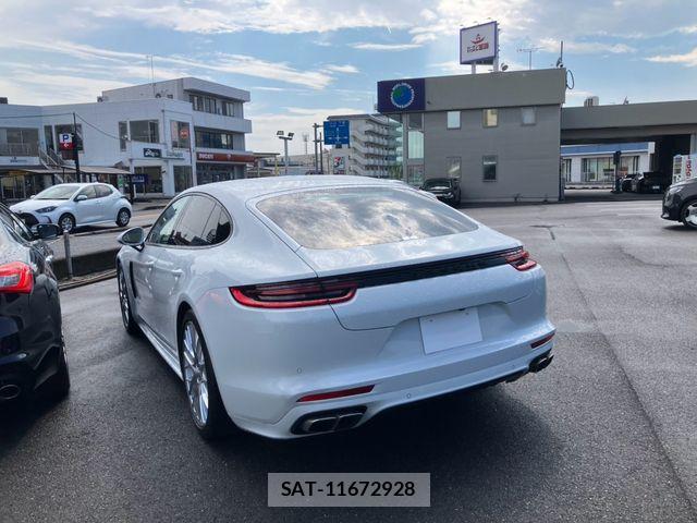 Porsche PANAMERA 2019-08 8526583-4