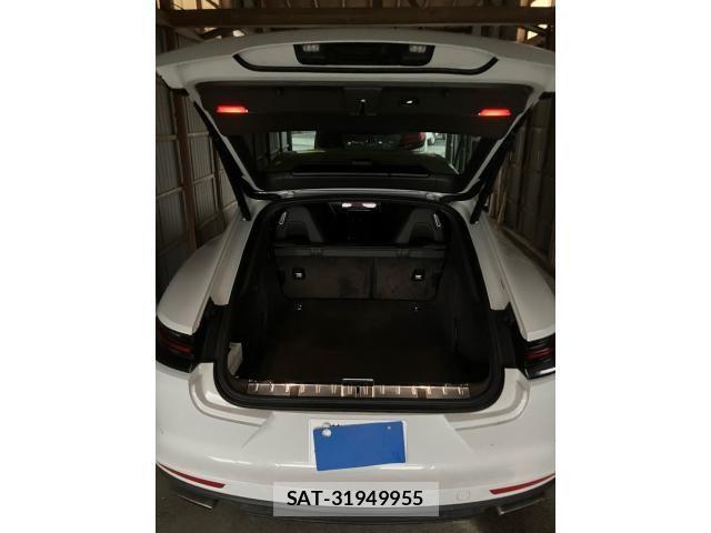 Porsche PANAMERA 2017-06 8686291-9