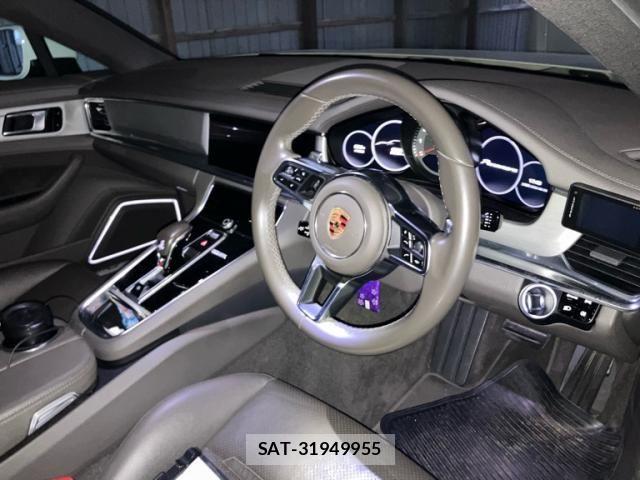Porsche PANAMERA 2017-06 8686291-14