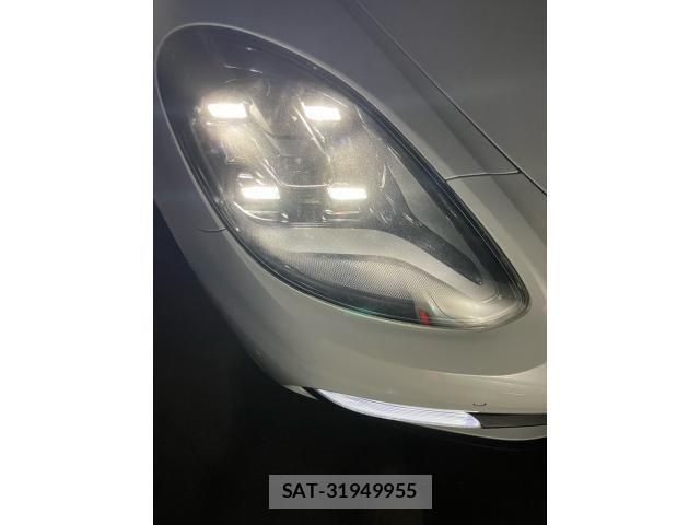 Porsche PANAMERA 2017-06 8686291-24