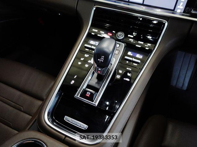 Porsche PANAMERA 2021-04 8686289-18