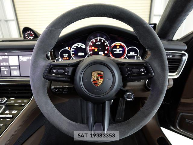 Porsche PANAMERA 2021-04 8686289-19