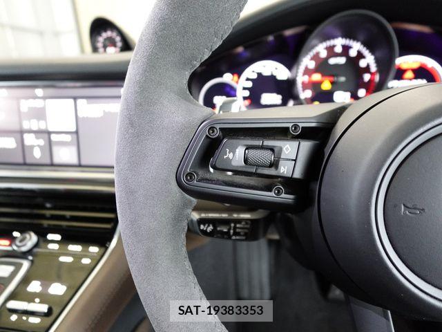 Porsche PANAMERA 2021-04 8686289-20