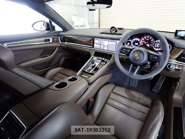 Porsche PANAMERA 2021-04 8686289-2