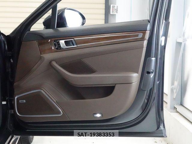 Porsche PANAMERA 2021-04 8686289-6