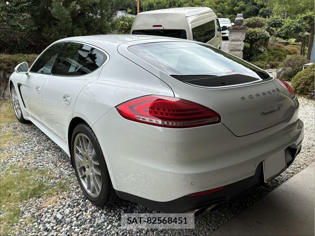 Porsche PANAMERA 2015-06 8745214-3