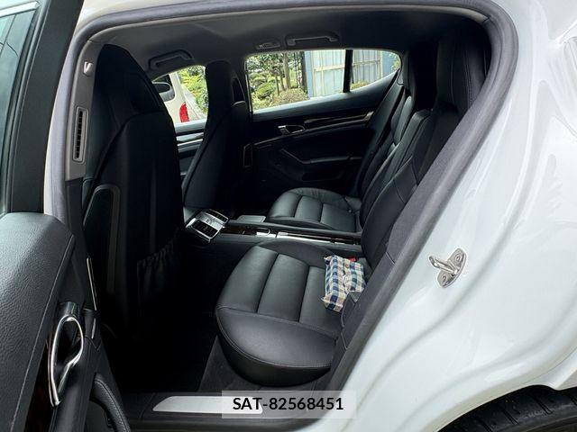 Porsche PANAMERA 2015-06 8745214-6