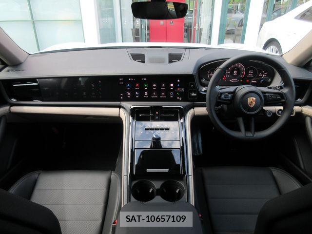 Porsche PANAMERA 2026-03 8745212-1