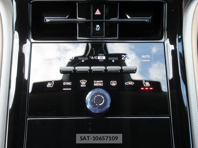 Porsche PANAMERA 2026-03 8745212-28