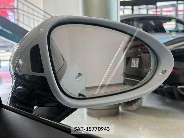 Porsche PANAMERA 2021-07 8871823-11