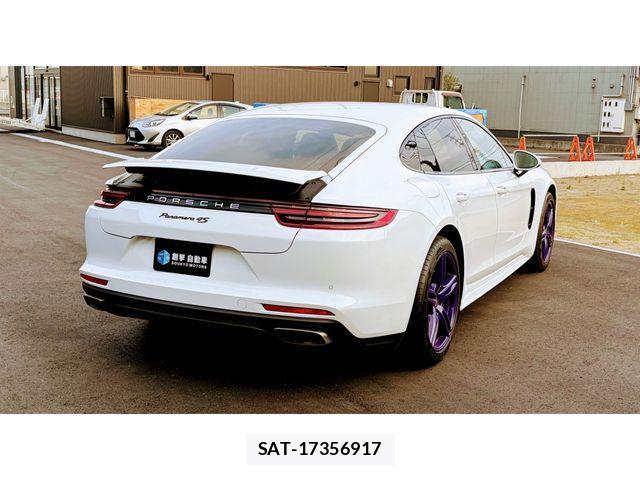 Porsche PANAMERA 2019-01 3908826-4