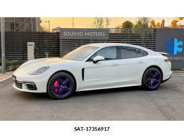 Porsche PANAMERA 2019-01 3908826-5