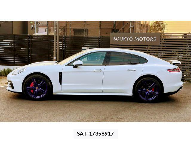 Porsche PANAMERA 2019-01 3908826-7