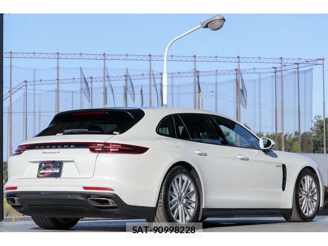 Porsche PANAMERA 2018-06 7329374-9