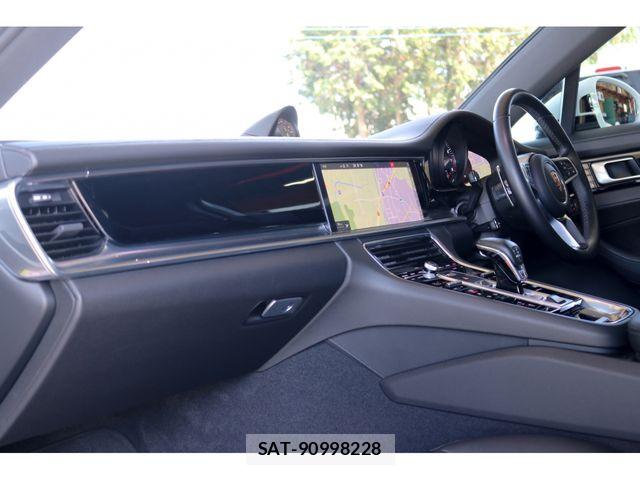 Porsche PANAMERA 2018-06 7329374-17