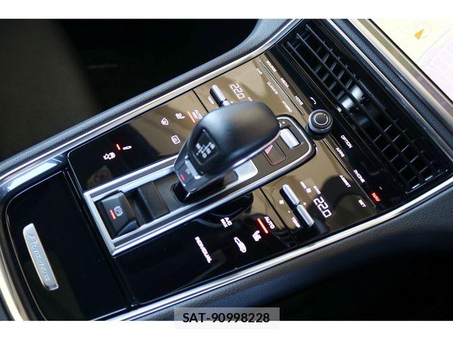 Porsche PANAMERA 2018-06 7329374-20