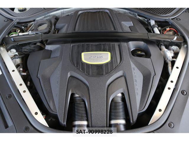 Porsche PANAMERA 2018-06 7329374-29